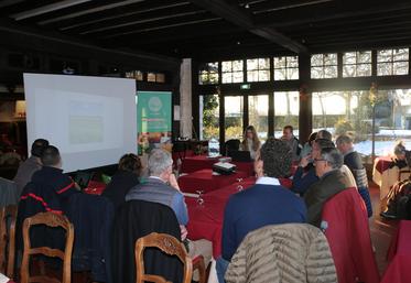 Jeudi 18 janvier, à Montfort-l'Amaury (Yvelines). Le Syndicat des exploitants de Montfort a tenu son assemblée générale sous la présidence de David Lavenant.