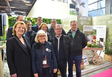 Paris, porte de Versailles, jeudi 29 février. Sur le pavillon Île-de-France en présence de la vice-présidente de la Région, Valérie Lacroute. 