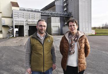 Beton-Bazoches, vendredi 2 février. La présidente de la Cabb, Stéphanie Bernard, aux côtés de son nouveau vice-président, Charles Crapard. 