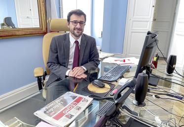 Le 11 mars, à Dreux. Christophe Heriard est le nouveau sous-préfet de l'arrondissement de Dreux.