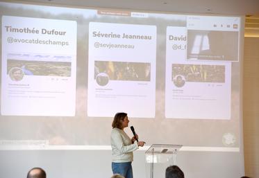 Le 14 mars, à Longnes (Yvelines). Présentation des actions de l'association FranceAgriTwittos par Séverine Jeanneau lors de l'assemblée générale départementale JA Île-de-France ouest.