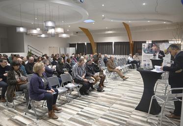 Jeudi 14 mars, à l’espace Guillon de Villebarou. Environ 130 personnes étaient réunies pour l'assemblée générale de l'AS Centre-Loire. 