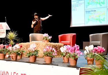 À Nemours (Seine-et-Marne), le 16 février. Le docteur en agroclimatologie Serge Zaka a donné une conférence lors de l'assemblée générale des JA de Seine-et-Marne.