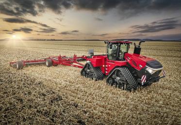 Case IH commercialise le tracteur Quadtrac 715, dont la puissance maximale atteint désormais 778 chevaux. Pour l'abreuver, le réservoir a été augmenté à 1 968 litres.