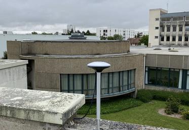 En Eure-et-Loir, une des bases RTK du réseau Centipède est installée sur le toit de la chambre d'Agriculture à Chartres. 