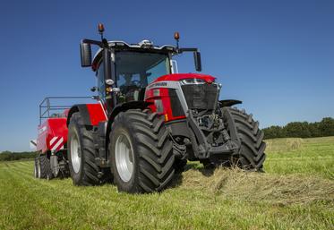 La suspension de la cabine du MF 8S apporte un confort supplémentaire. Deux types sont disponibles : mécanique et mécanique active.