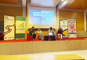 Mardi 26 mars, à Blois. Une table ronde a eu lieu après la conférence sur le thème du management des nouvelles générations.