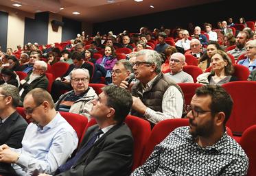 Durant les Assises de l'eau départementales, mardi 9 avril. De nombreux acteurs et utilisateurs de l'eau du département ont pris la parole, à l'image de Benoît Lonqueu, président du Syndicat des irrigants de Loir-et-Cher.