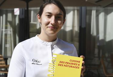 Marie Gricourt s'est dite très fière d'avoir remporté ce nouveau trophée qui trône fièrement au Gric.