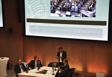 L'émission Radio plaine a donné l'occasion aux adhérents de poser leurs questions à Guillaume Moret, président du syndicat Pays de France, Franck Sander, vice-président de la FNSEA, Damien Greffin, président de la FDSEA Île-de-France, et Frédéric Arnoult, vice-président de l'Union de l'Essonne.