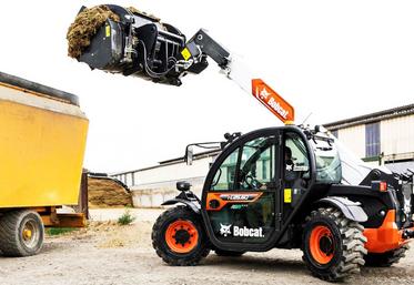 La force de levage des chargeurs télescopiques compacts atteint 2,5 tonnes. 