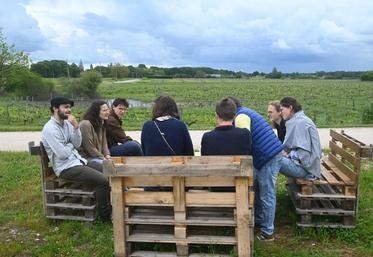 Samedi 18 mai, à Cormeray. À l'occasion du Pique-nique des Vignerons indépendants qui s'est déroulé le week-end de la Pentecôte, une soixantaine de participants se sont retrouvés au Domaine de Montcy.