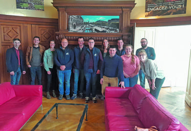 Plusieurs membres de Jeunes agriculteurs de Loir-et-Cher se sont rendus à Paris vendredi dernier. Après avoir été reçus à JA national, ils ont été reçus par Marc Fesneau et ont assisté à des débats sur la LOAA à l'Assemblée nationale. 