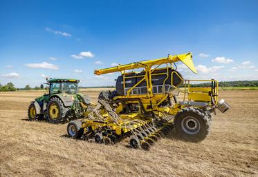 Le Directo No 6000 est doté d’une largeur de travail de 6 mètres.