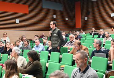 Jeudi 23 mai, au Legta de Vendôme. Un séminaire a permis d'évoquer les enjeux de la forêt.