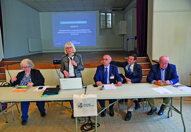 Nemours (Seine-et-Marne), vendredi 24 mai. La maire et vice-présidente de la Région, Valérie Lacroute, a accueilli les participants et longuement abordé le futur Sdrif-e.
