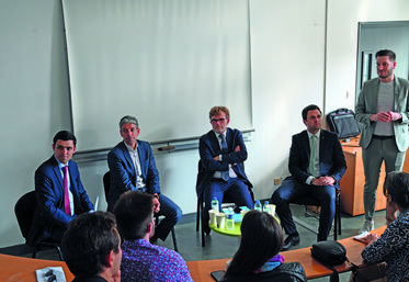 Jeudi 6 juin, à Blois. Dans le cadre de son Tour de France des élections européennes, la Jeune chambre économique a organisé un débat sur les énergies renouvelables, en présence de Marc Fesneau. 