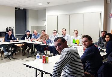 Lundi 10 juin, à Nesploy. Comme toujours chez JA Loiret, la convivialité était au rendez-vous lors de la réunion du conseil d’administration. 