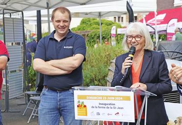 Nemours, dimanche 23 juin. Guillaume Lefort, vice-président de la chambre d'Agriculture, aux côtés de la maire de Nemours, Valérie Lacroute. 