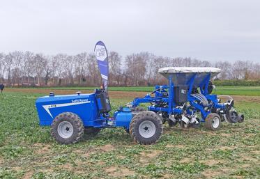 Le robot Softi-vert est un véhicule autonome composé d'une unité de traction et d'un semoir robotisé. D’autres outils (pulvérisateurs, outils de travail du sol, etc.) peuvent aussi être embarqués.