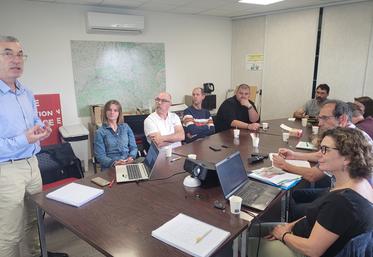 Mercredi 3 juillet, les représentants avicoles de la FNSEA CVL ont invité le groupe LDC à expliquer sa stratégie concernant l'abattoir de Blancafort (Cher).