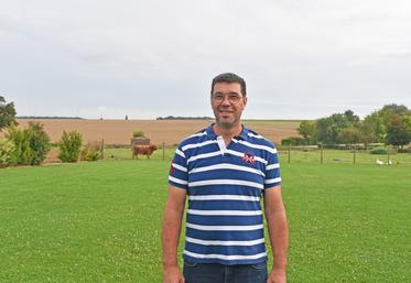 Geoffrey Bouzonie, éleveur ovin et bovin à Tournan-en-Brie.