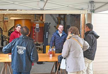 Dimanche 6 octobre, à Thoré-la-Rochette. La traditionnelle Fête de la bernache, organisée par l'association des Caves aux Caux, a une nouvelle fois mis en avant cette boisson de terroir.