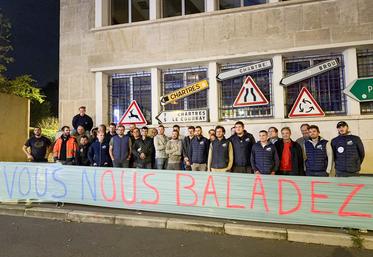 Lundi 14 octobre, à Chartres. Si rien ne bouge du côté de l'État, les adhérents FNSEA et Jeunes agriculteurs d'Eure-et-Loir se disent déterminés à se mobiliser de nouveau.