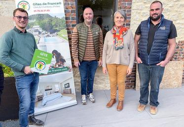 Le 12 octobre, à Moriers. L'association Gites de France Eure-et-Loir, présidée par Annie Constantin, a organisé ses portes ouvertes dans le nouveau gîte de Baptiste (au c.) et Antoine (à d.) Frichot.