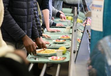 Après deux ans de gel des tarifs, le Département du Loiret fait le choix d’ajuster le prix du repas dans les cantines des collèges en l'augmentant.