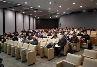 Mardi 5 novembre, à Blois. De nombreux participants ont assisté à la réunion technique d'Arvalis concernant les résultats sur les céréales à paille.