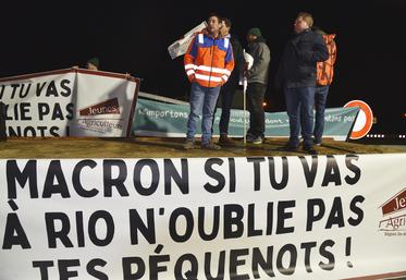 La perspective de la signature de l'accord Mercosur a été l'étincelle qui a mis le feu aux poudres. Pour les manifestants, il s'agit d'un mauvais accord, qui autoriserait l'importation de produits n'appliquant pas les mêmes normes environnementales que les produits français. 