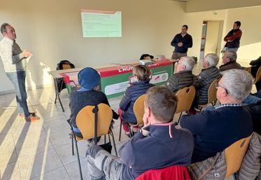 Lundi 13 janvier, à Brezolles. Les grandes lignes du programme et la liste FNSEA-JA 28 ont été présentées aux agriculteurs présents.