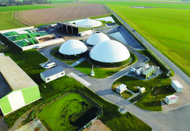 Le choix de trois digesteurs a été fait pour plus de souplesse. En cas de maintenance ou de problème biologique, la production peut être maintenue. La cuve de digestat a une capacité de stockage de sept mois.