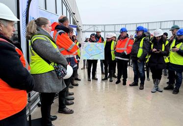 Châtenay-sur-Seine, mercredi 15 janvier. Présentation du périmètre du casier en présence d'élus, dont Patrick Ollier.