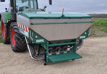 La dernière évolution de la trémie Eole de Duro existe désormais en version à trois doseurs et trois sorties.