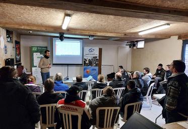 Jeudi 16 janvier, au Temple. Des éleveurs bovins lait de Loir-et-Cher ont participé à une matinée consacrée aux robots de traite.