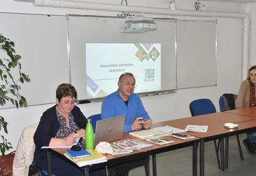 Isabelle Vandernoot, conseillère technique, et Christophe Jarry, président du Conseil horticole, lors de l'assemblée générale du 5 février à Sannois (Val-d'Oise).