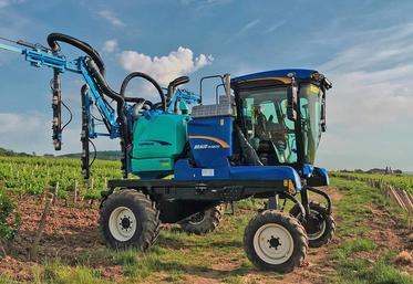 La gestion automatique de la pulvérisation et le séquençage de bout de rang facilitent grandement la conduite lors des demi-tours.