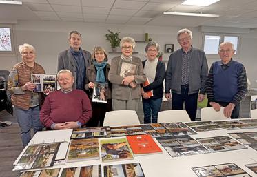 Mardi 4 février, au Chesnay (Yvelines). La section des anciens exploitants agricoles a organisé un atelier photos souvenirs.