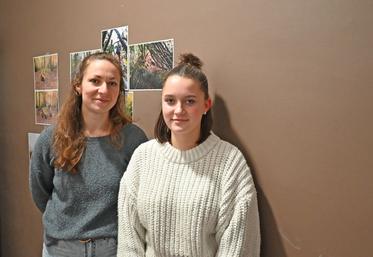 Salomé Dubreuil (à d.) pourra compter sur le soutien de sa responsable de formation, Lauriane Fournier, pour la finale des Ovinpiades à Paris.