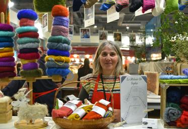 Sophie Guérin élève des chèvres angora à Estouy.