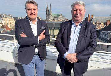 Le directeur général du Crédit agricole Val de France, Jérôme Hombourger, et son président, Dominique Lefebvre, dressent le bilan de l'année 2024.