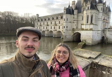Julie Fauduet et Louis Meunier, prêts pour l’aventure du 4L Trophy. 