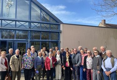 Jeudi 3 avril, à Charny-Orée-de-Puisaye. Journée cabaret pour le groupe d'anciens exploitants.