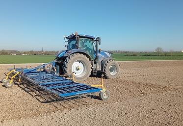 10 à 15 mm d'eau en septembre tous les quinze jours permettent de valoriser au mieux le travail d’un faux-semis en favorisant la levée des adventices. 