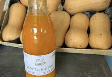 Le velouté de butternut a été transformé par La Racinerie au profit de la Banque alimentaire.