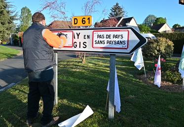 Les agriculteurs n'ont pas apprécié d'être écartés de la visite ministérielle à l'OFB.