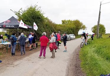 Dimanche 13 avril, à Châtillon-sur-Loire. Près de 250 concurrents ont pris le départ de la randonnée des JA. 
