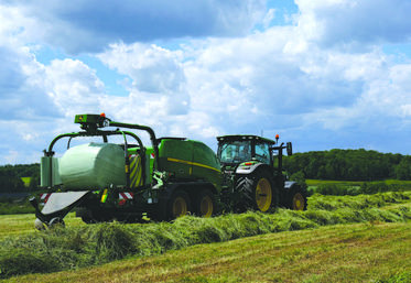 La John Deere C 441 R fait partie des machines les plus rapides du marché.